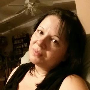 Meet your Posher, Debera